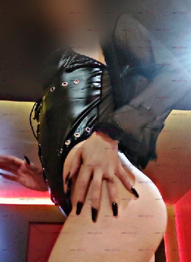 FOTOS DE 22 AÑOS SUPER CALIENTE Y CACHONDA LISTA PARA RECIBIR TU LECHITA