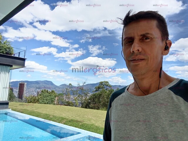 FOTOS DE MASAJE RELAJANTE CON TÉCNICAS MIXTAS, CONSULTORIO PARA BUEN MASAJE.EN CHAPINERO.