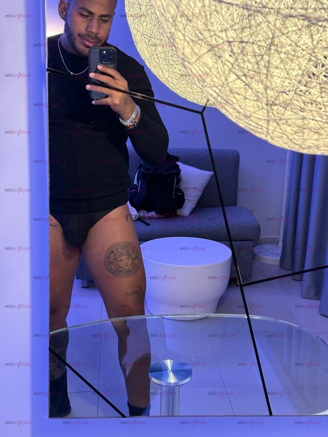FOTOS DE CHICOCUBANODOTADO LISTO PARA DARTE UNA NOCHE DE LOCURA Y DE SEXO EXTREMO