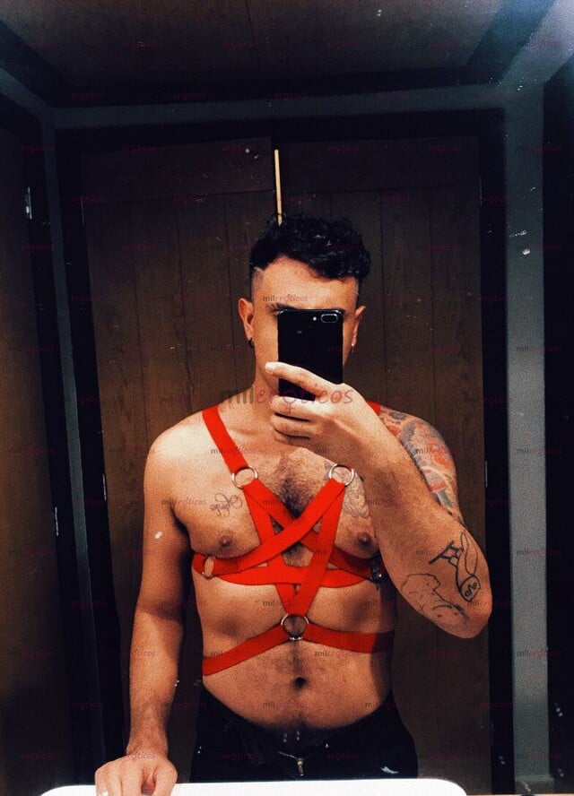 FOTOS DE BISEXUAL DISPONIBLE EN TU CIUDAD... MACHO, CALIENTE Y PITUDO