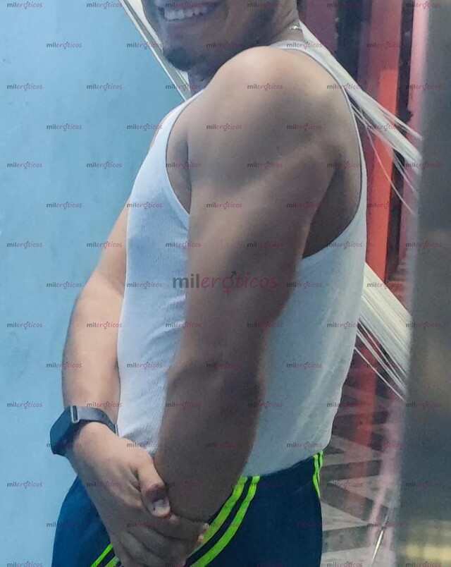 FOTOS DE HOMBRE JOVEN DA SERVICIOS, DOY VERGA PARA MAMAR, HETERO PARA COMPLACER A PASIVOS