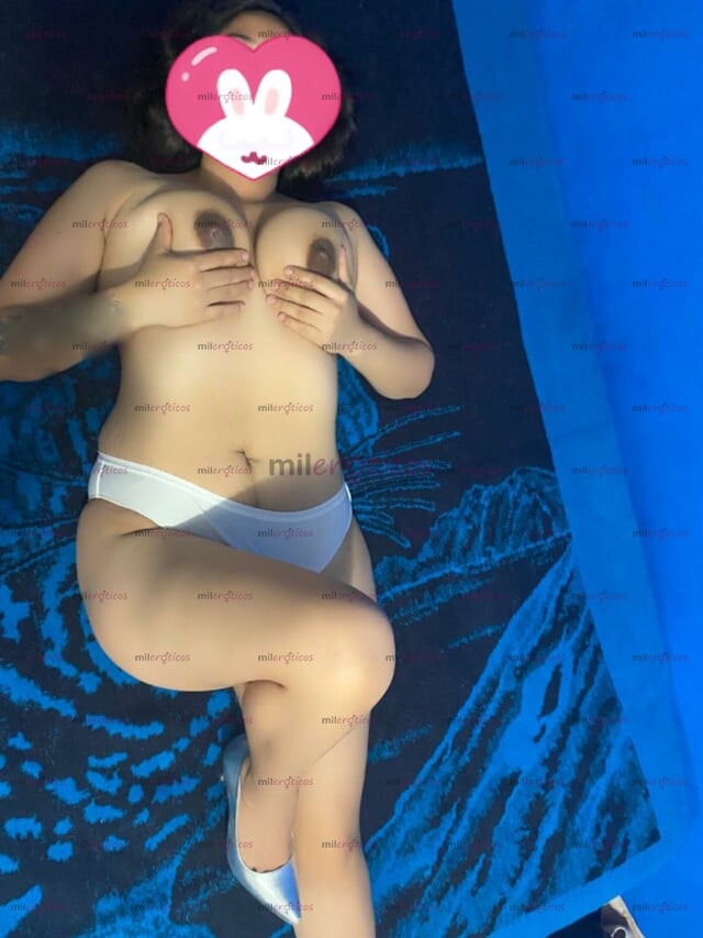 FOTOS DE HERMOSA CHICHONA LISTA PARA SACARTE TODA LA LECHE
