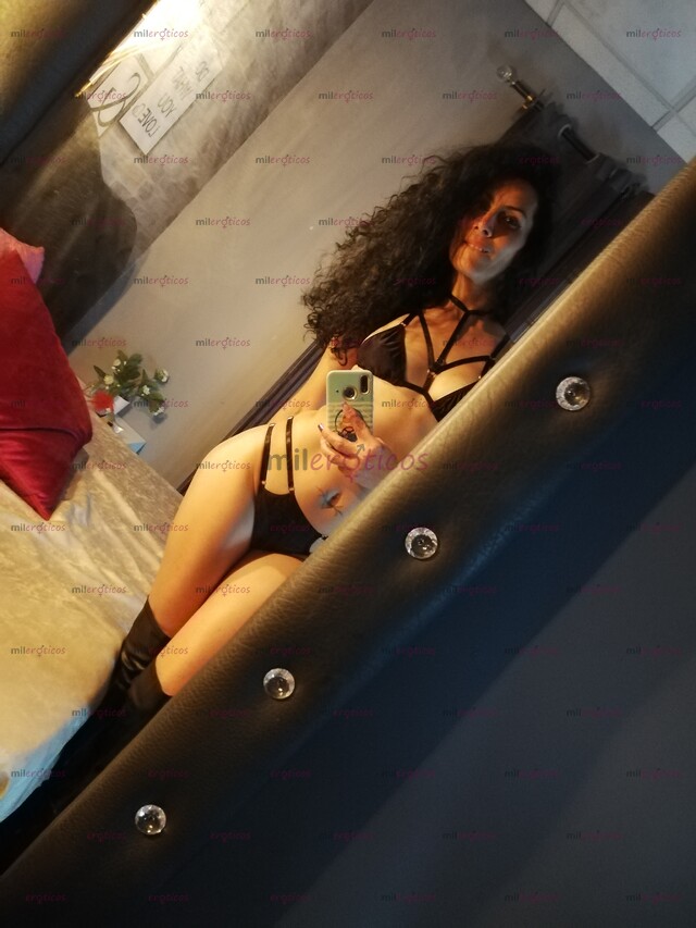 FOTOS DE LLEGO TU FLAKITA ARRECHA CON MUCHAS GANAS DE COMPLACERTE