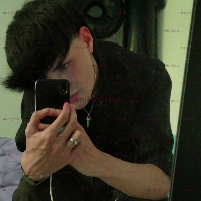 FOTOS DE BILINGÜE ENGLISH SPANISH, TU POLLO IDEAL! YOUR IDEAL YOUNG BOY