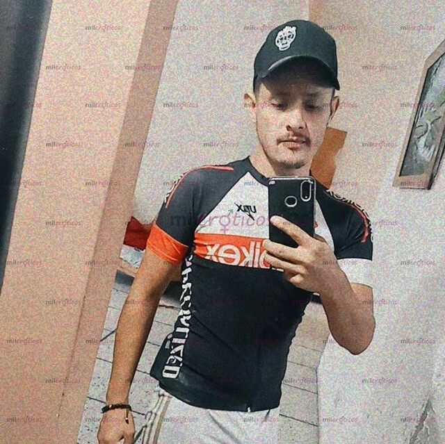 FOTOS DE VENEZOLANO, SERIO, SUMISO, OBEDIENTE FULL COMPLACIENTE