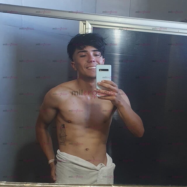 FOTOS DE LATINO DE 22 AÑOS NUEVO EN EL AMBIEN CON 17 CM REALES DE PLACER