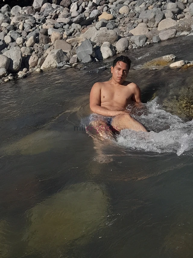 Confiable carinos atento aventurerorealizo masajes exoticossoy activo o pasivo lo que quieras se puede darno consumo ningun tipo de estupefacienteresp...