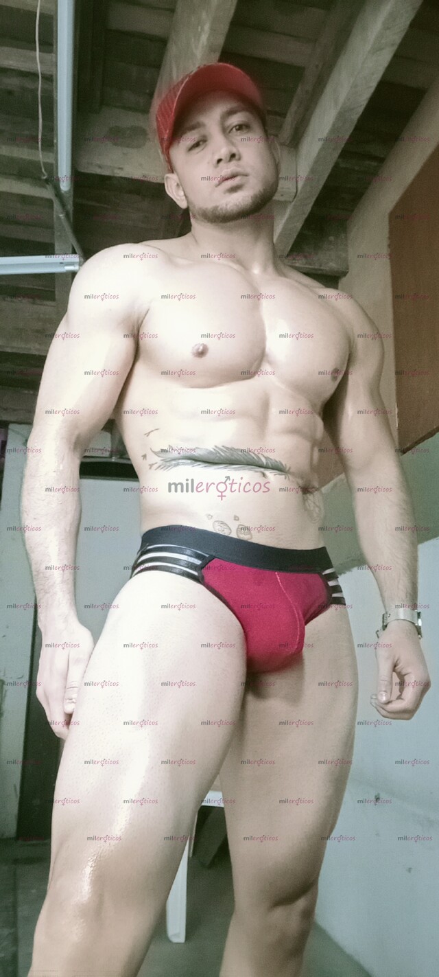 FOTOS DE HOMBRE DOTADO DISPUESTO A COMPLACER GENTE DE MENTE ABIERTA