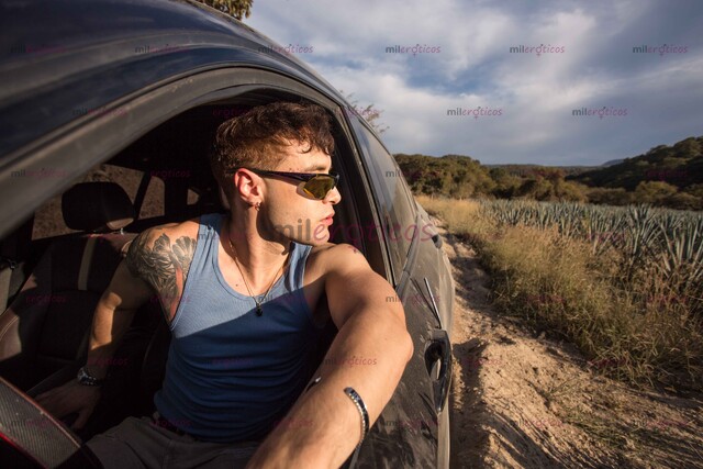 FOTOS DE CHICO CALIENTE Y DOTADO SOLO PARA SOLVENTES