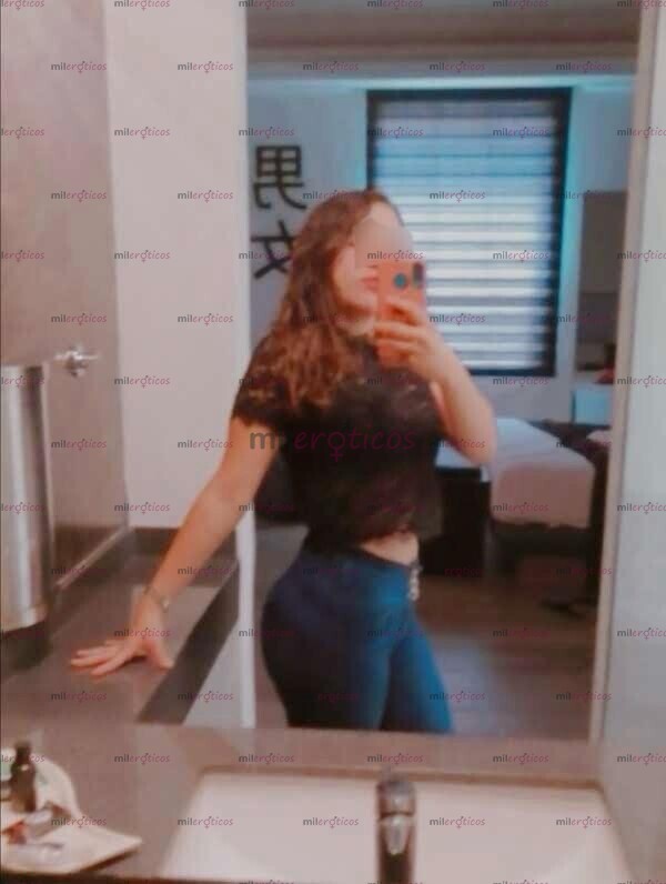 FOTOS DE ROMINA ESTUDIANTE UNIVERSITARIA BONITA, SENSUAL Y ELEGANTE!!