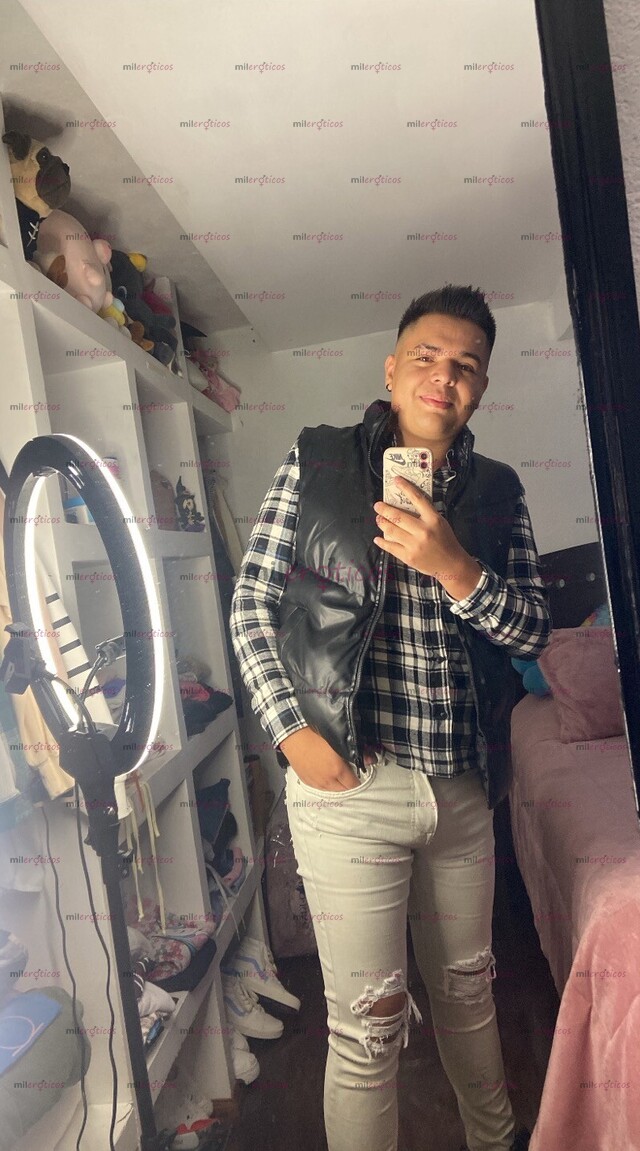 FOTOS DE CHAVITO ARDIENTE Y DISPONIBLE PARA DARTE EL MEJOR TRATO QUE MERECES