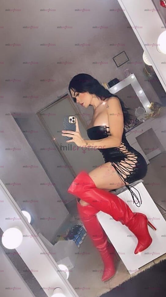 FOTOS DE TU PELINEGRA FAVORITA DELGADITA FEMENINA TODA UNA DOLL