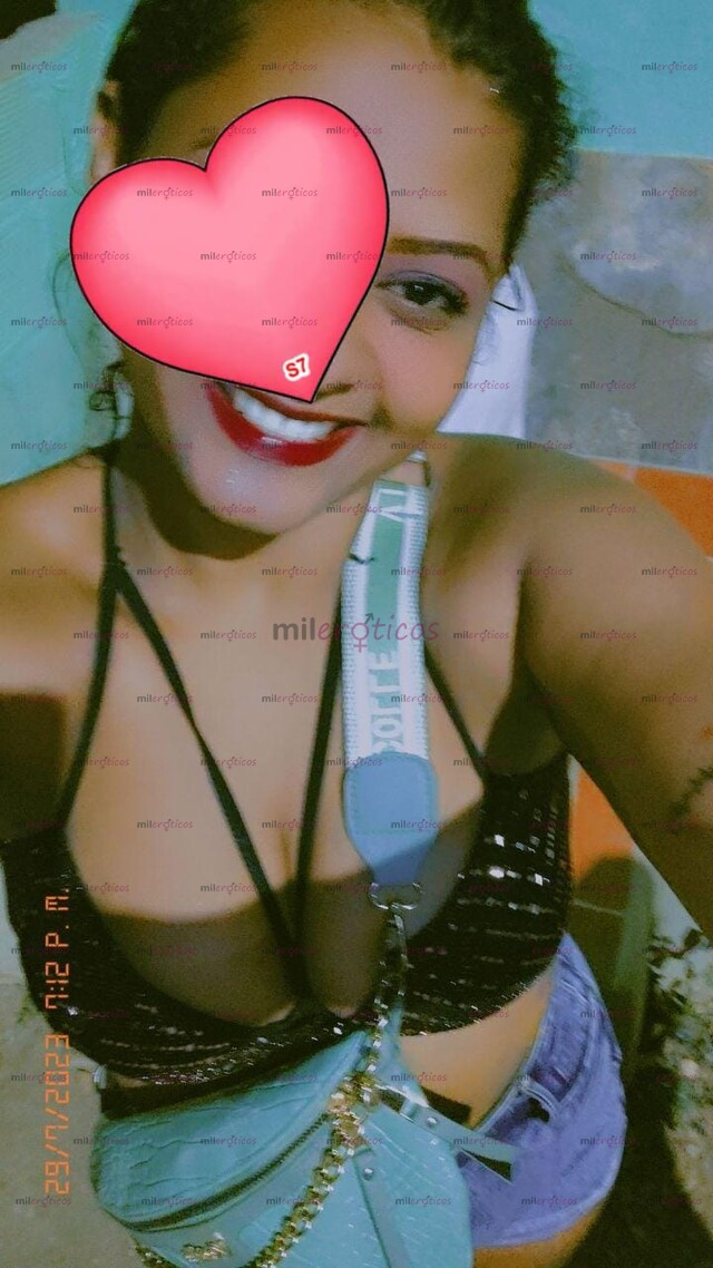 FOTOS DE MORENITA CON GANAS DE MUCHO PLACER. MIS AMORES