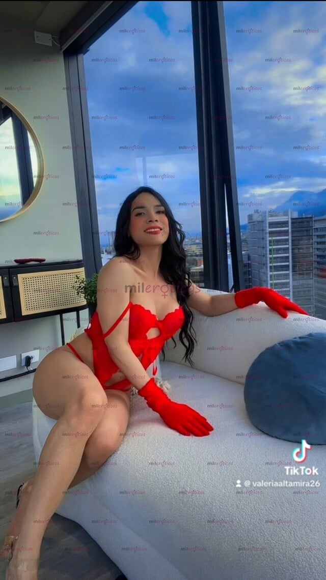 FOTOS DE TU DAMA CON SORPRESA LLEGANDO POR UNA SEMANA BIEN ARRECHA VERSÁTIL CON APTO