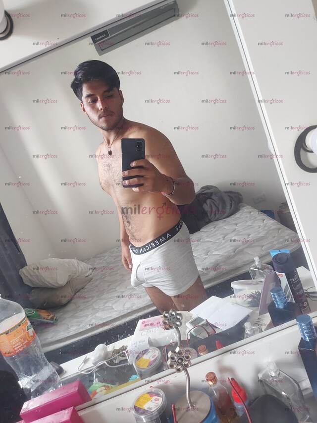 FOTOS DE CHICO ACTIVO DE 20 AÑOS CON LUGAR Y CON GANAS DE COMPLACERTE CON MIS 19CM