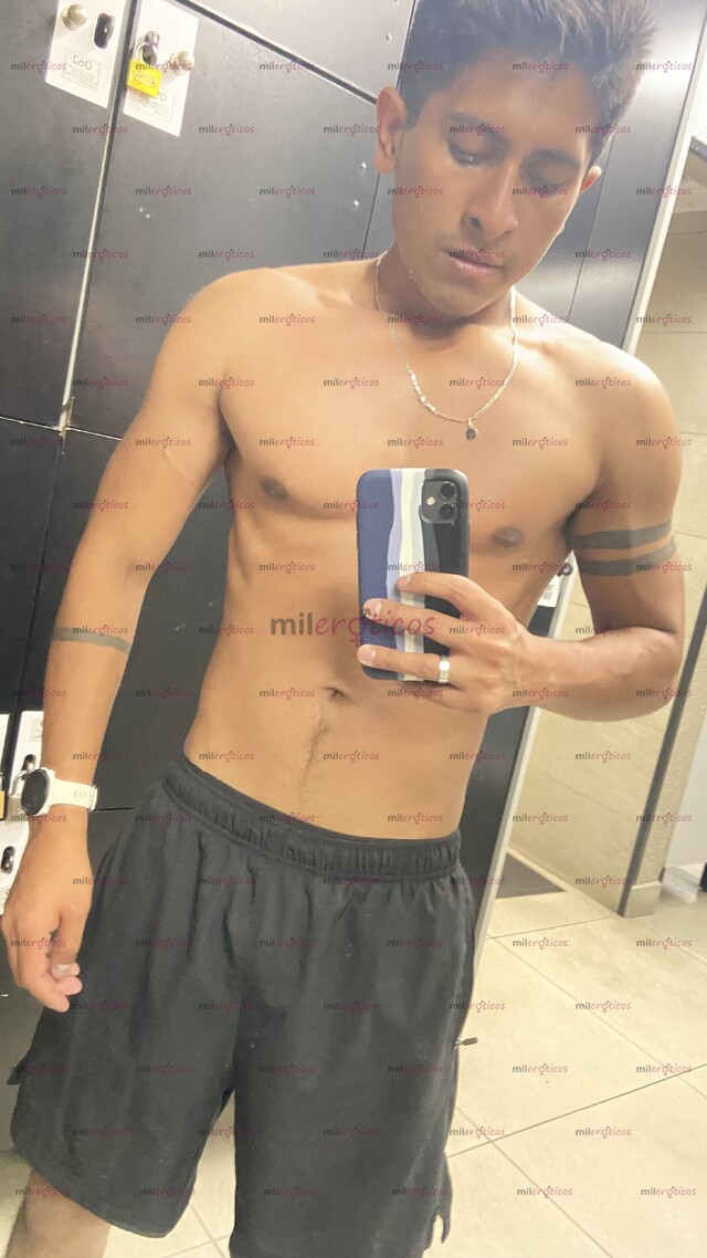 FOTOS DE ACTIVO 100% CABRÓN Y CALIENTE PARA TI, NO TE ARREPENTIRÁS.