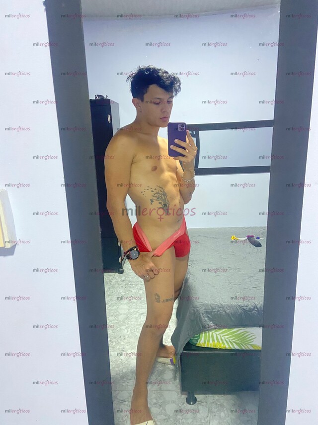 FOTOS DE POLLO VERGON 100% ACTIVO...DISPONIBLE PARA HACERTE VIBRAR DE PLACER TATUADO XXL