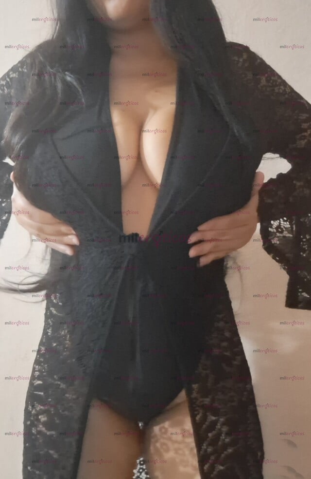 FOTOS DE NENA VIP, JOVEN TETONA DISPUESTA A CUMPLIR TUS FETICHES...