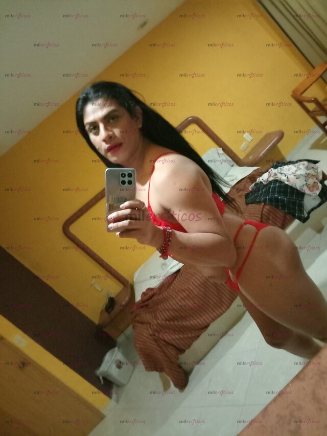 FOTOS DE MORENASA DE FUEGO CON SUCULENTO CARAMELO PARA TI