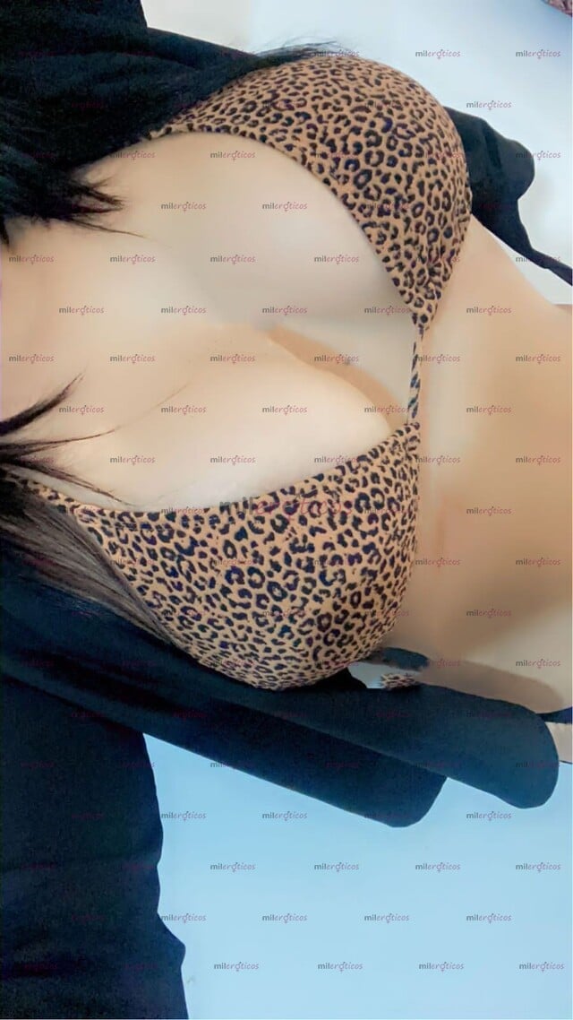 FOTOS DE SOFIA ME ENCANTARIA CUMPLIR TODAS TUS RICAS FANTASÍAS PAPI LLAMAME