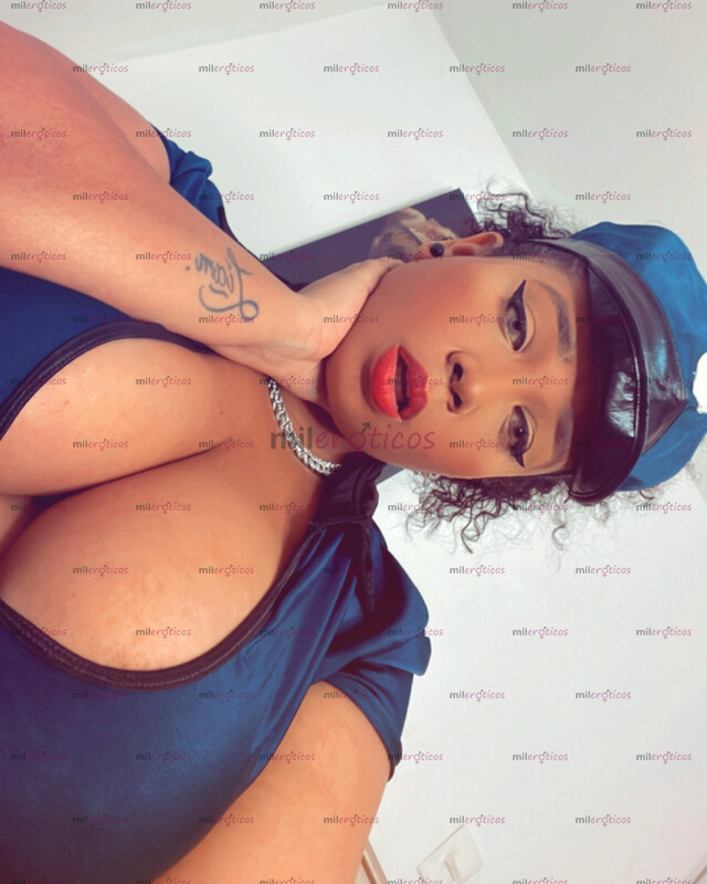 FOTOS DE MORENA DE CULO Y TETAS GRANDES TATUADA Y MUY