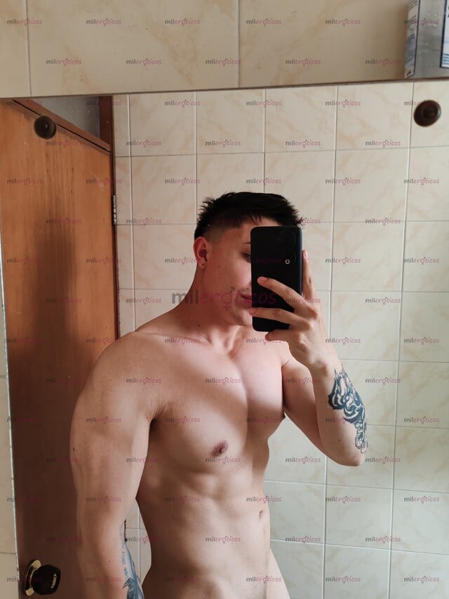 FOTOS DE CABALLERO DE COMPAÑÍA, SOY UN HOMBRE CULTO
