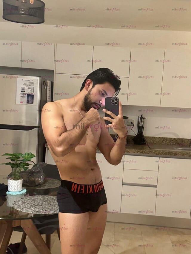 FOTOS DE EXCLUSIVO MUJERES, CABALLERO ERÓTICO DE LUJO PRESENCIA, TENTACIÓN Y CONEXIÓN RE