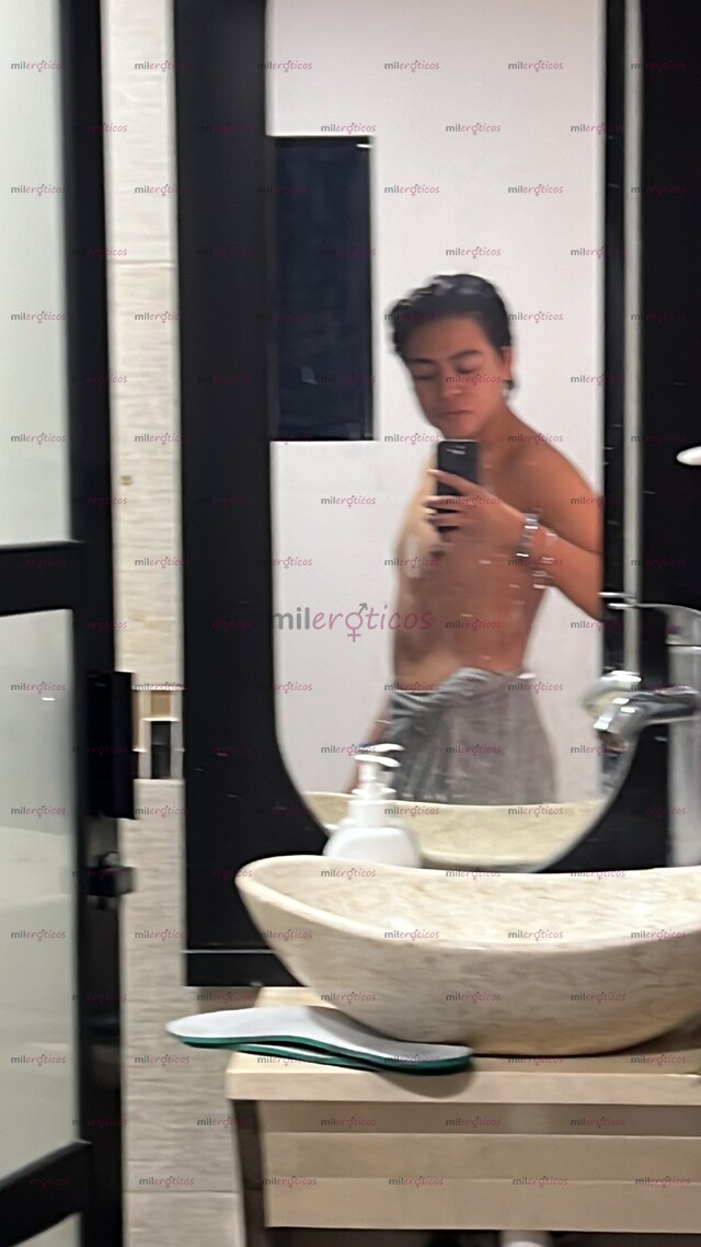 FOTOS DE JOVEN UNIVERSITARIO CALIENTE COMPALCIENTE