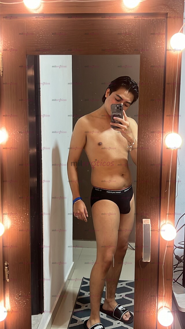 FOTOS DE JOVEN UNIVERSITARIO CALIENTE COMPALCIENTE