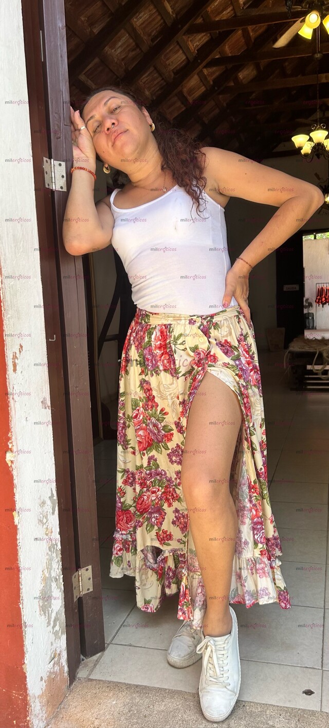 FOTOS DE CHICA EN PREP. AGRADABLE, HONESTA Y SENCILLA.