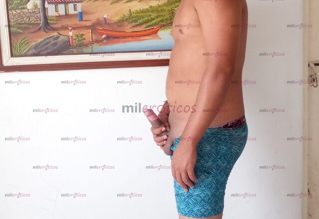 FOTOS DE JOVEN PIJON MORENO MORBOSO Y COMPLACIENTE