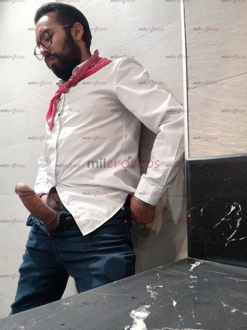 FOTOS DE ACTIVO BIEN DOTADO CON GANAS DE UN CULITO