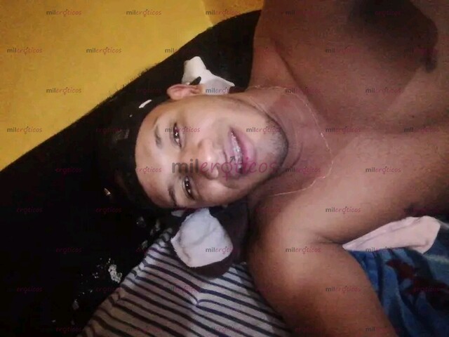 FOTOS DE JOVEN CALIENTE CON MUCHAS GANAS DE HACERTE DE TODO