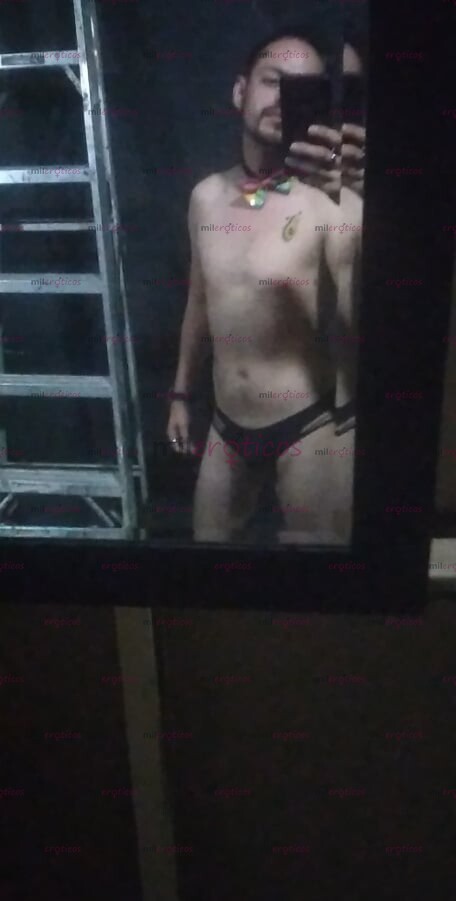 FOTOS DE CHICO DISPONIBLE A TUS FANTASÍAS MÁNDAME MENSAJE