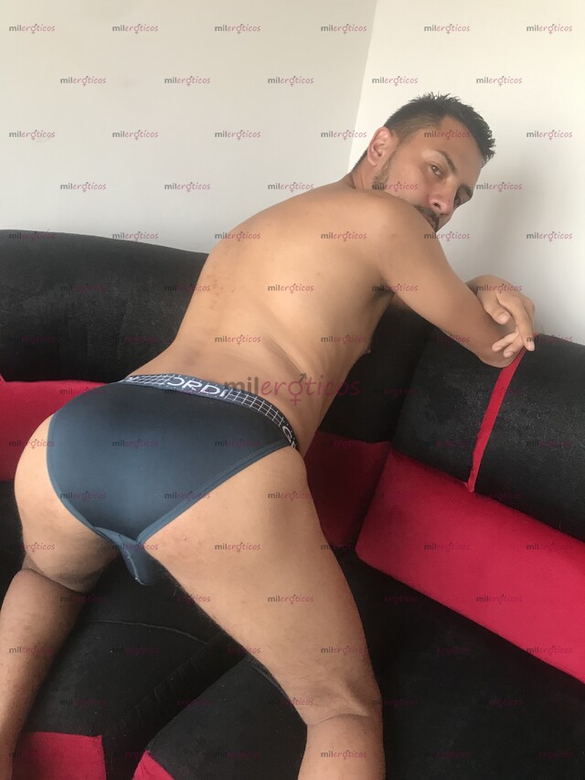 FOTOS DE CHICO SERIO DELGADO ARRECHO DISPUESTO A COMPLACERTE