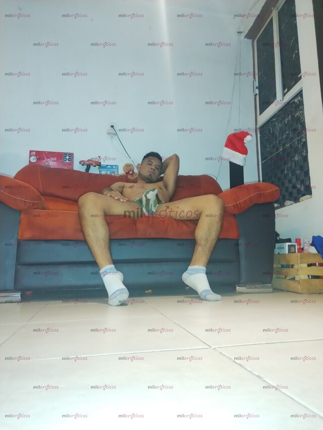 FOTOS DE MAESTRO ALBAÑIL ENSEÑANDO A LOS PUTOS ASER SUMISOS Y TRAGONES