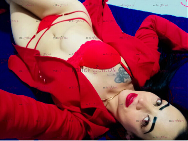 FOTOS DE FLACA LLENA DE PASIÓN Y LUJURIA PARA COMPLECER TUS FANTASIAS VEN