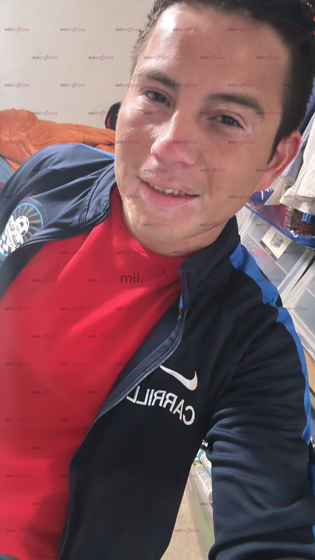 FOTOS DE CHICO EN BUSCA DE UN RATO AGRADABLE COMPLACIENDO