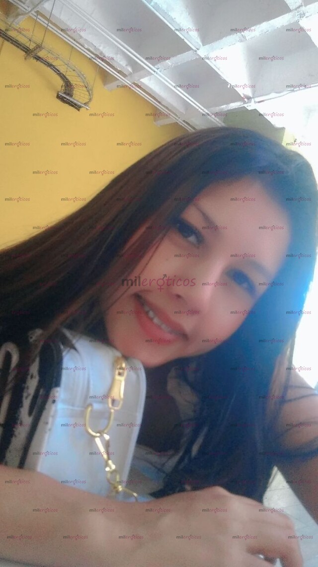 FOTOS DE SOY UNA MUJER ATRACTIVA ME GUSTA LA DIVERSIÓN SALIR Y COMER