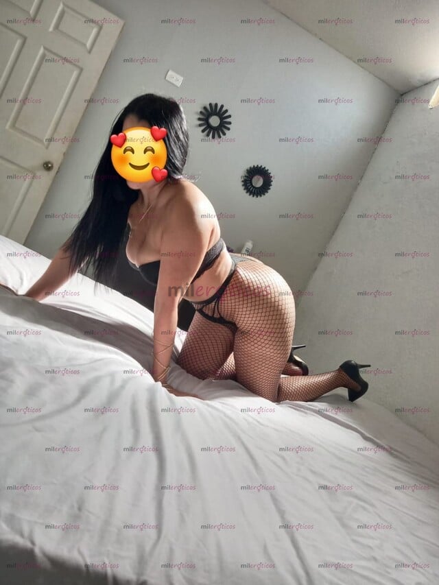 FOTOS DE SOY STEFANY UNA MORENA CADERONA MUY CACHONDA QUE LE ENCANTA EL SEXO