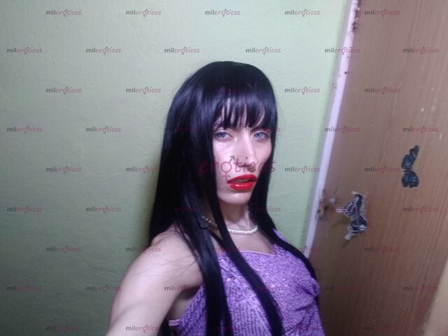 FOTOS DE CHICA TRANS, COMPLETAMENTE SENSUAL Y SOY SOY MUY JOVEN DE 19 AÑOS.