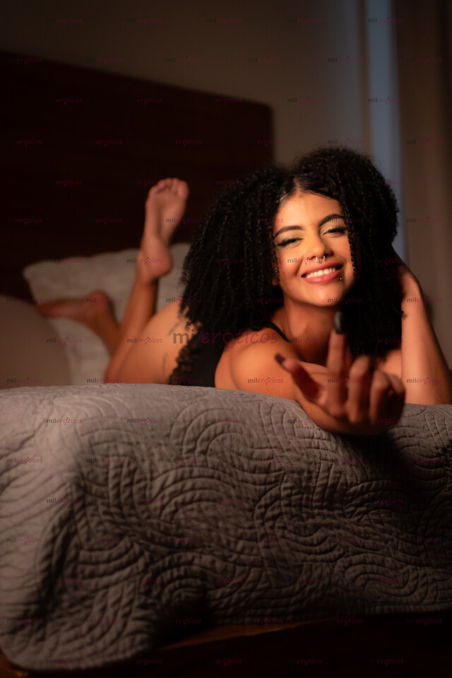 FOTOS DE SENSUAL JOVENCITA, EXPERTA EN MASAJE EROTICO CON DEPA CERCA 5TA AV IND.