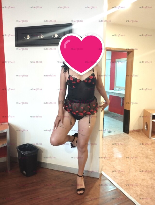 FOTOS DE PIEL SUAVE Y TERSA A LA ESPERA DE TU NECTAR TE LOS RECIBO EN LA BOCA