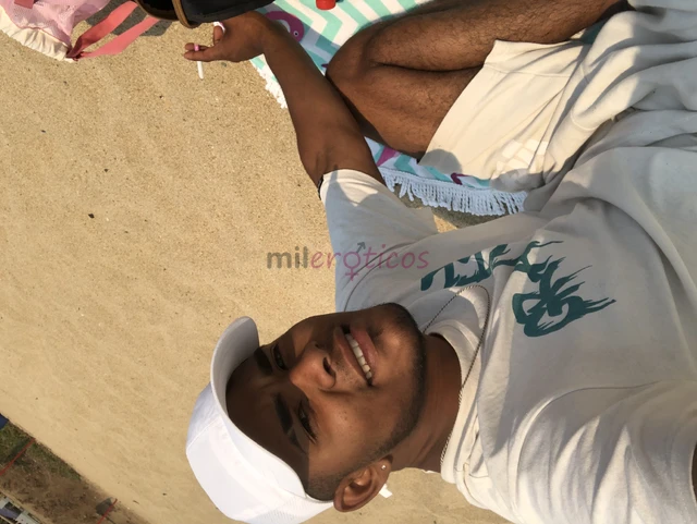 Soy satiro ninfomano caliente o como lo quieras llamartengo 23 anomido como 1 70 o masestoy para complacerte y que disfrutemos juntos haciendo lo que...