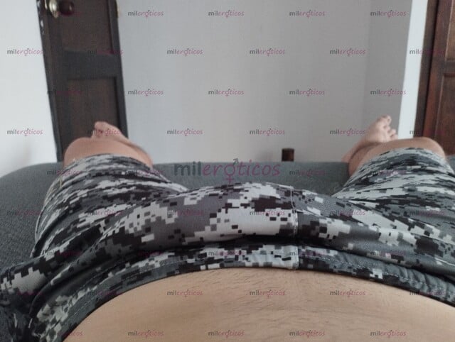 FOTOS DE JOVEN GUAPO CALIENTE ... MUY CALIENTE PARA LLEVARTE AL ÉXTASIS DE PLACER Y LOCUR