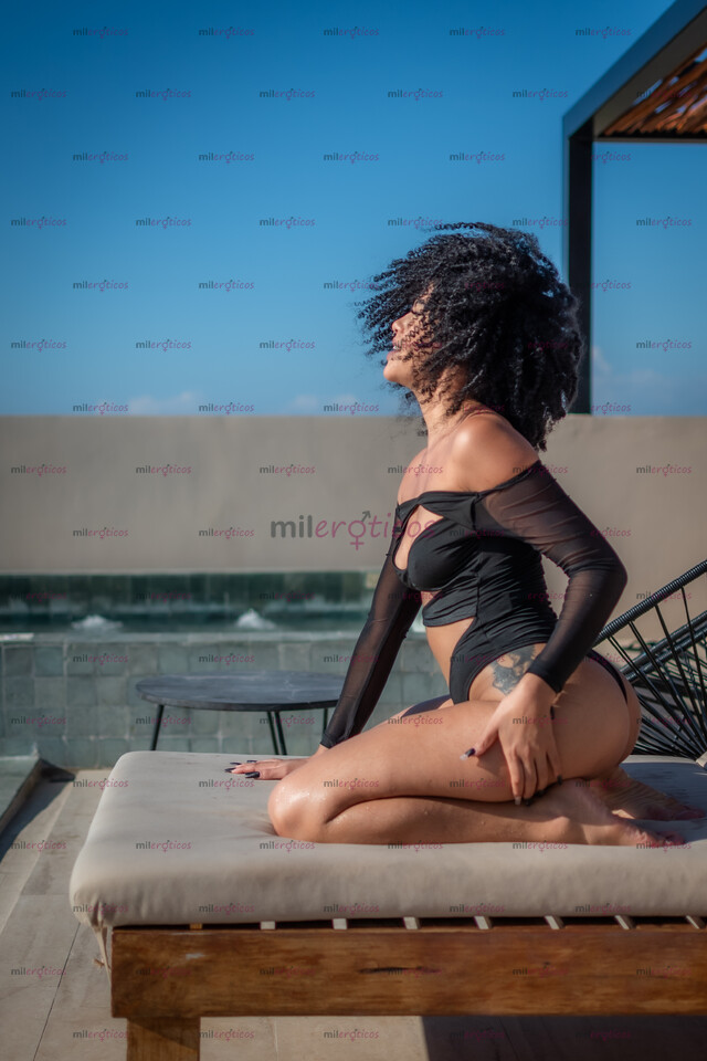 FOTOS DE SENSUAL JOVENCITA, EXPERTA EN MASAJE EROTICO CON DEPA CERCA 5TA AV IND.