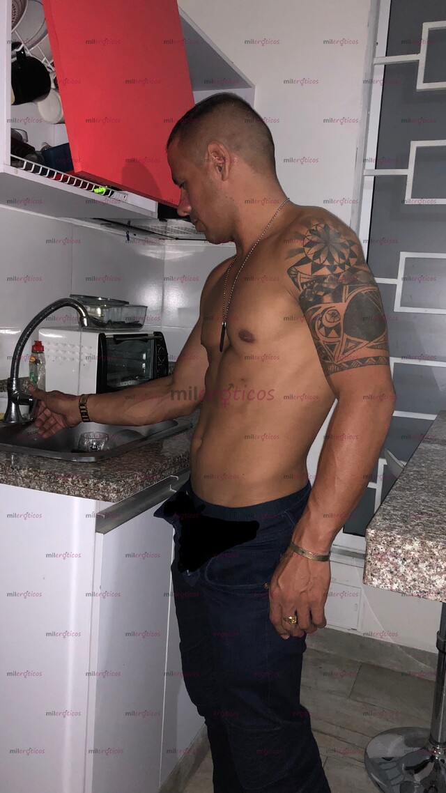 FOTOS DE 100% VARONIL MASAJISTA ACTIVO CON SITIO PRIVADO BUENA ATENCIÓN