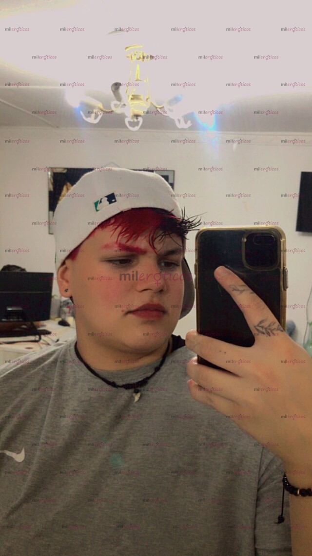 FOTOS DE VENTA DE CONTENIDO HOT, SOY UN CHICO TRANS MUY COMPLACIENTE