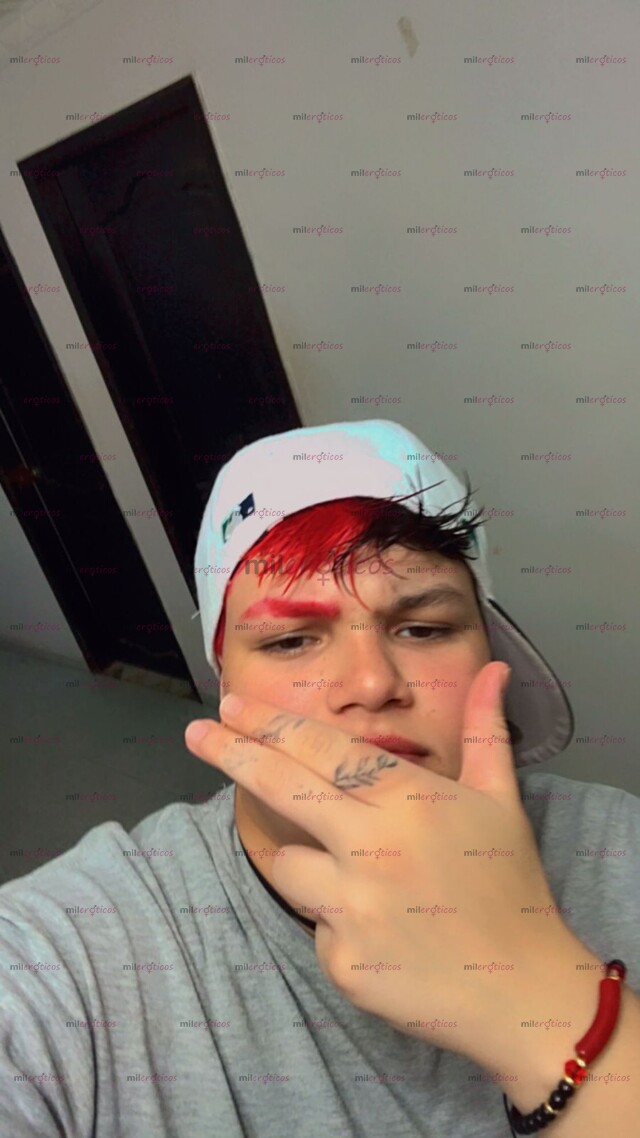 FOTOS DE VENTA DE CONTENIDO HOT, SOY UN CHICO TRANS MUY COMPLACIENTE