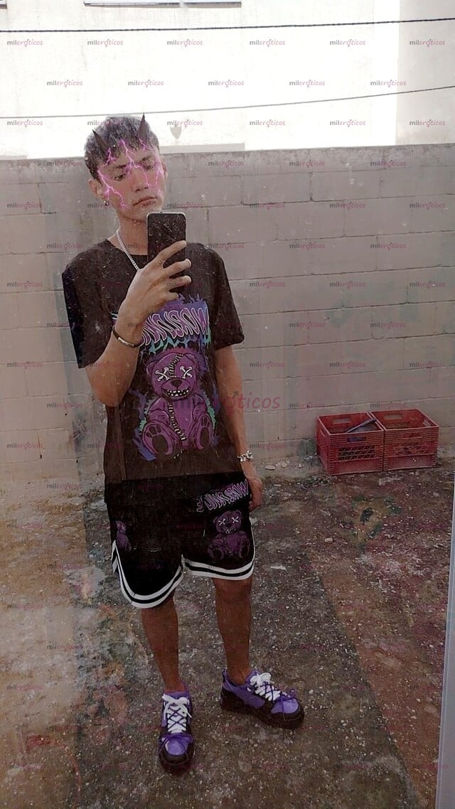 FOTOS DE ME LLAMO MALCOM TENGO 23 AÑOS SOY BISEXUAL